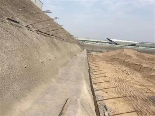 德阳河道边坡加固